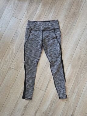 Victoria's Secret Sport Black and Gray Performance Leggings Medoum
